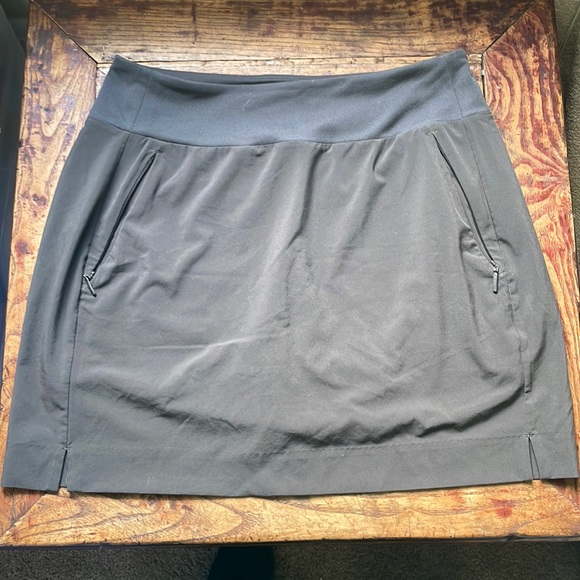 Athleta skirt/shorts - Picture 1 of 6